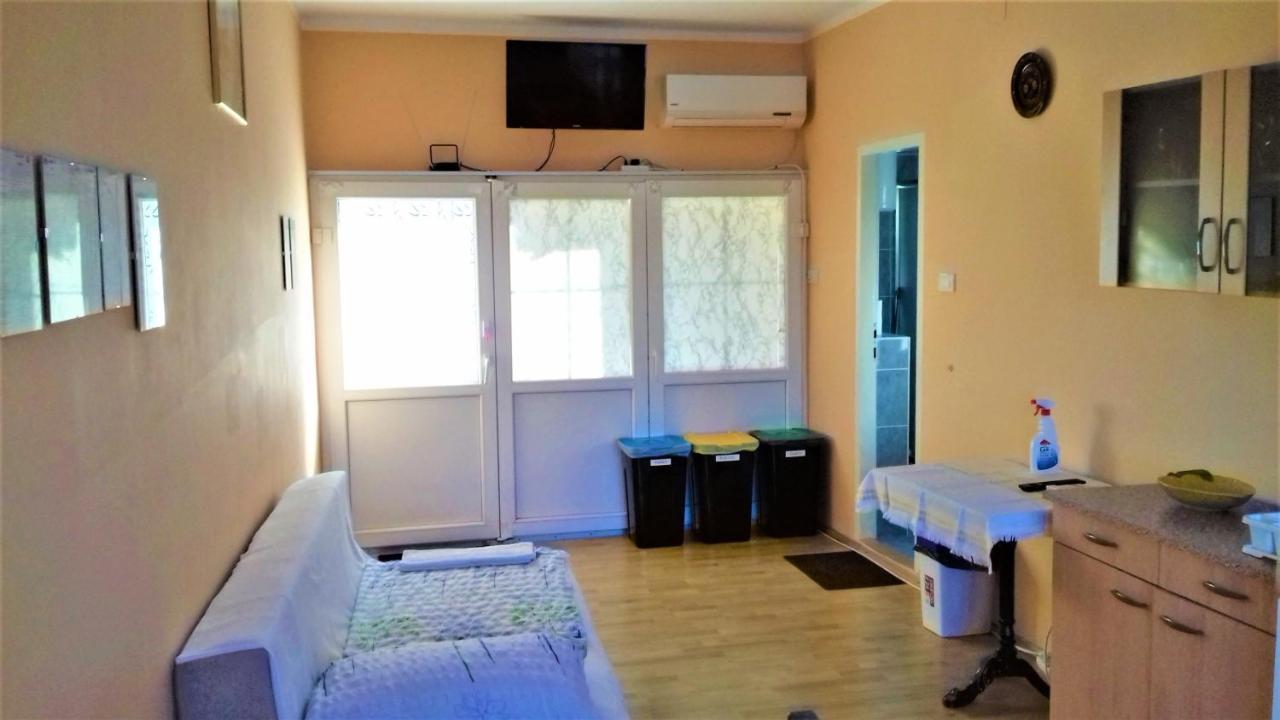 Branko Fabijanic Front Row By The Sea Apartment Selce Exterior photo