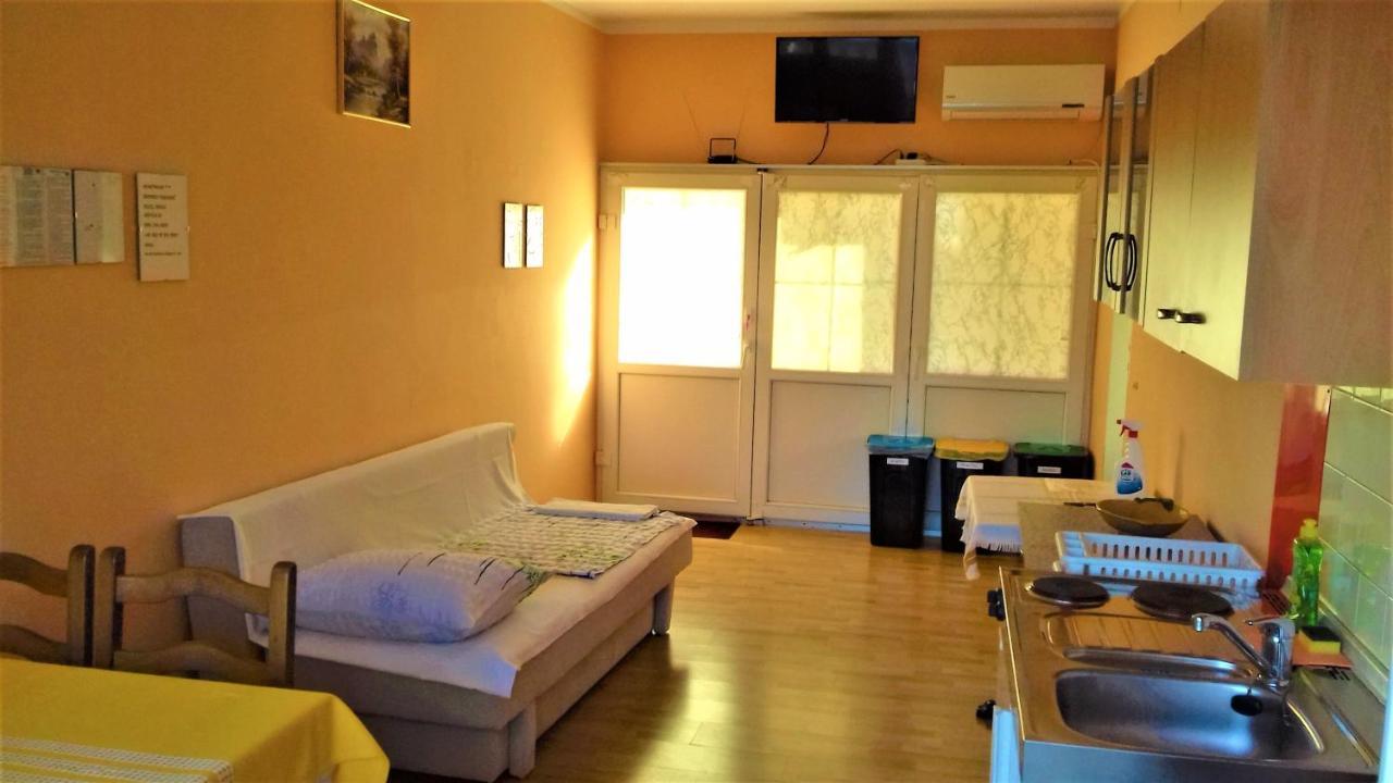Branko Fabijanic Front Row By The Sea Apartment Selce Exterior photo