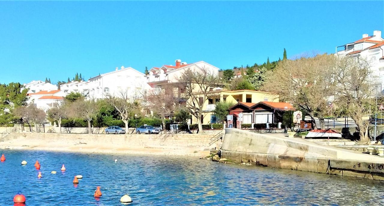 Branko Fabijanic Front Row By The Sea Apartment Selce Exterior photo