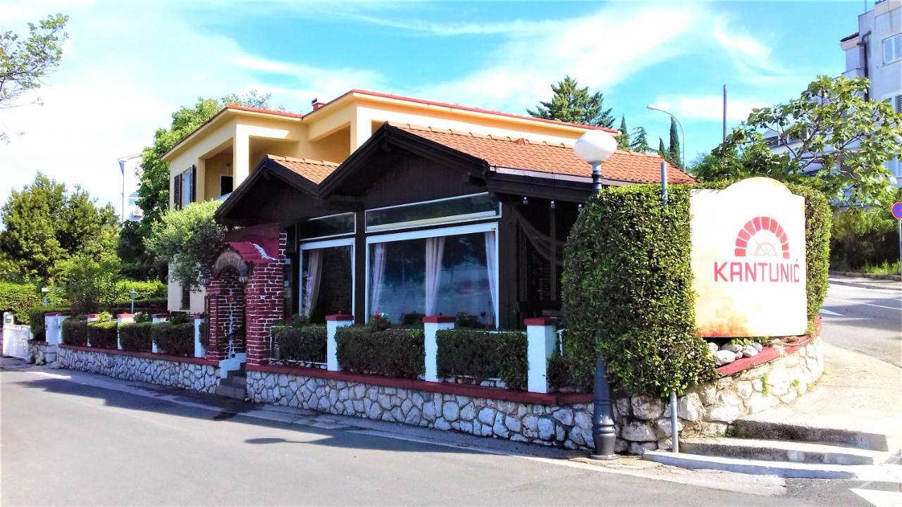 Branko Fabijanic Front Row By The Sea Apartment Selce Exterior photo